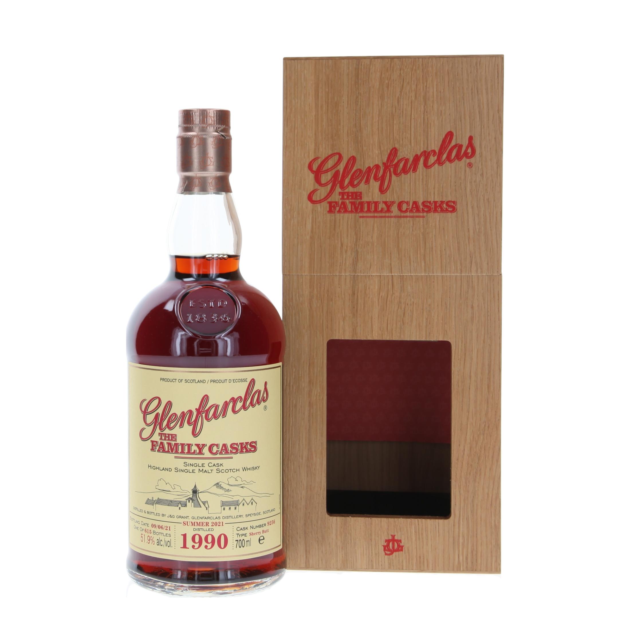Виски Glenfarclas Family Casks 30 Лет 1990/2021 700 ml